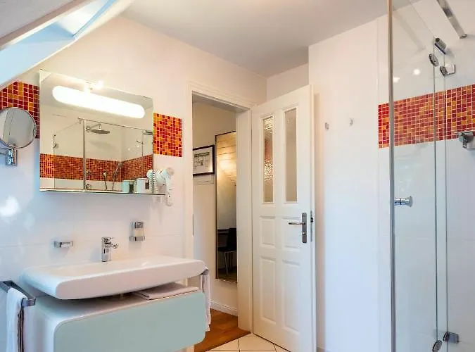 Gutshof * Falkenhagen (Mecklenburg-Vorpommern)