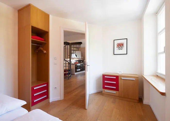 Gutshof * Falkenhagen (Mecklenburg-Vorpommern)