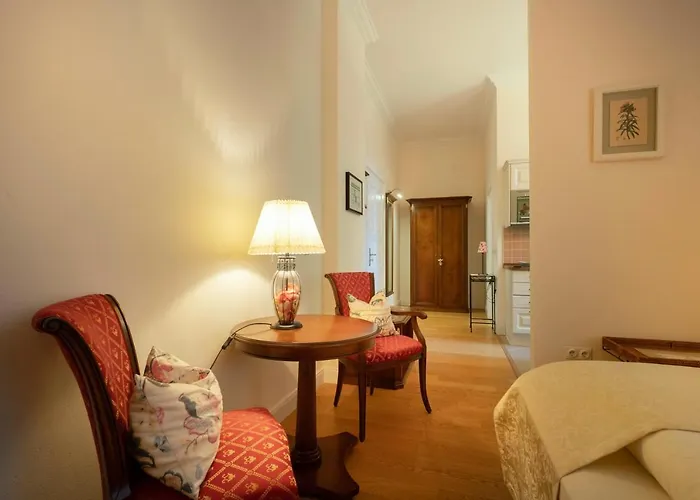 Gutshof * Falkenhagen (Mecklenburg-Vorpommern)